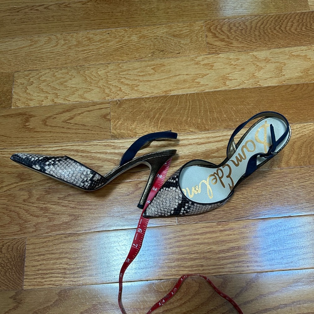 Women's Snakeskin Pointed-Toe Heels